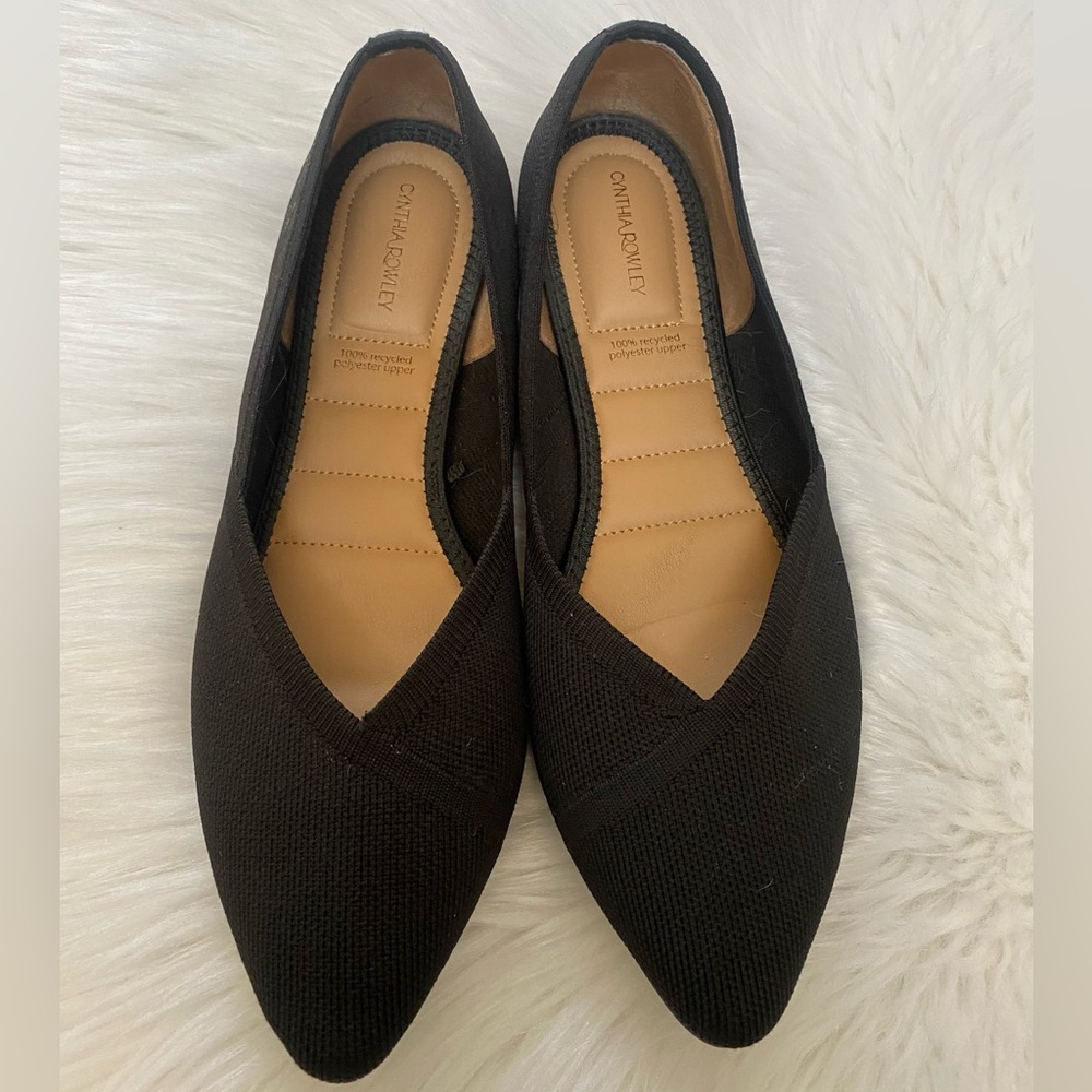 Cynthia Rowley Black Pointed Flats Sz 9 (great condition)